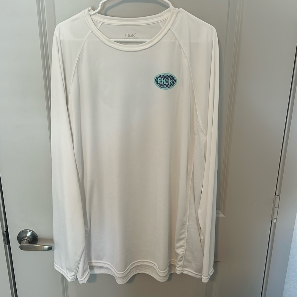 Huk Shirt in White. Mens XXL
